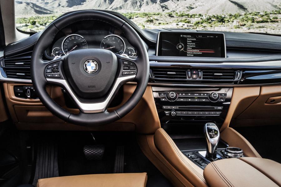  BMW X6 xDrive 5.0i 2015 года  (фото 47 из 113)